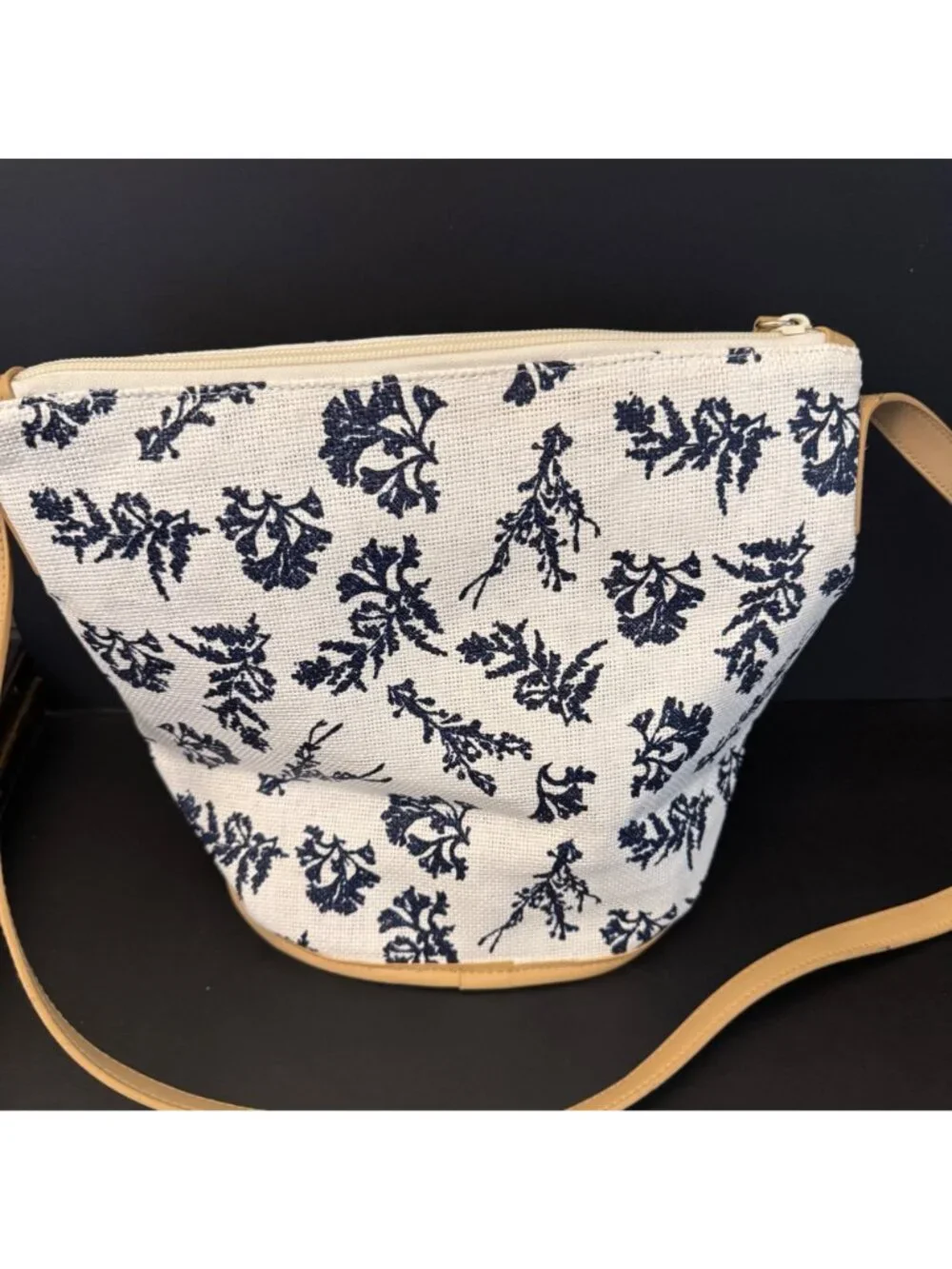 Vera Bradley Straw Bucket Crossbody Bag In Adrift Coral Blue Pattern With Adjust - Picture 2 of 16